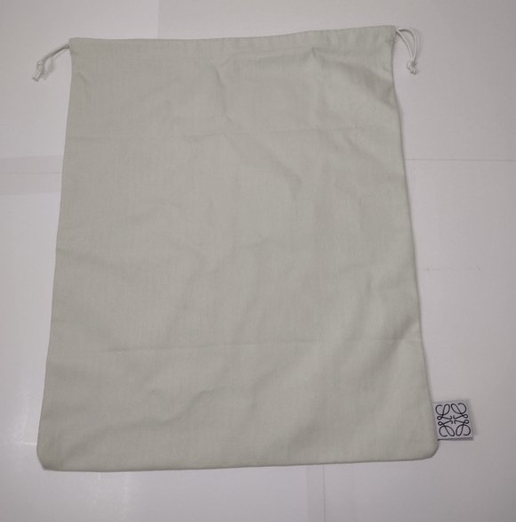 Loewe Cream Drawstring Dust Bag 19"×15 1/2" - Picture 2 of 7